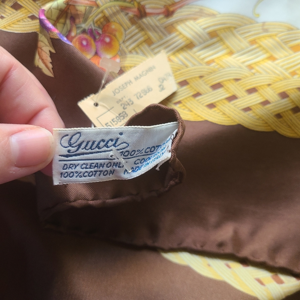 Dead stock Gucci scarf vintage butterfly grapes bees - Picture 5 of 12